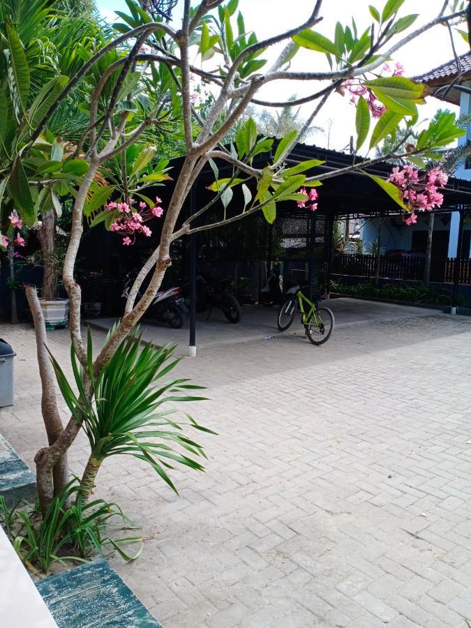 Friends Beach Hotel Kuta  Zewnętrze zdjęcie