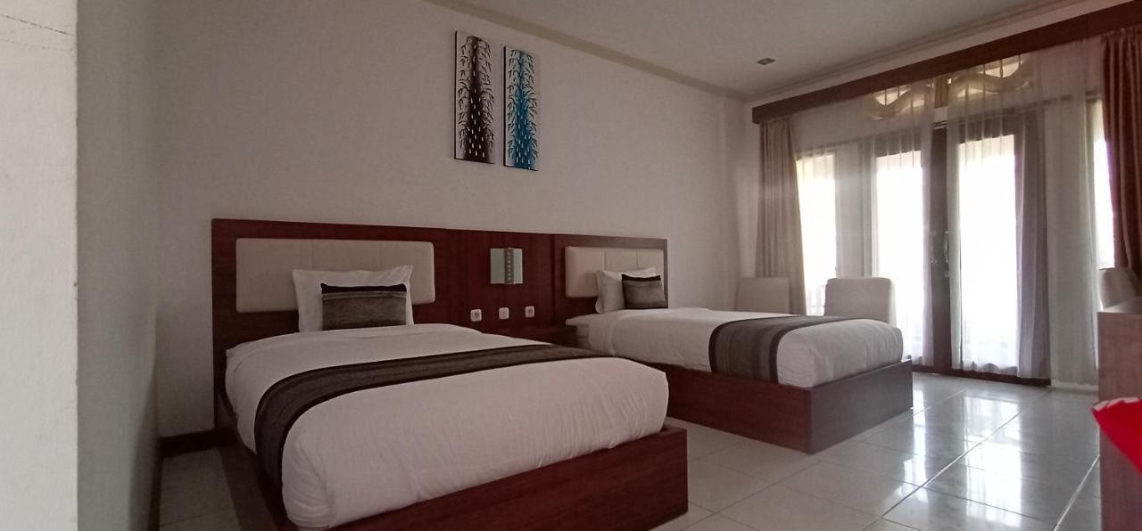 Friends Beach Hotel Kuta  Zewnętrze zdjęcie