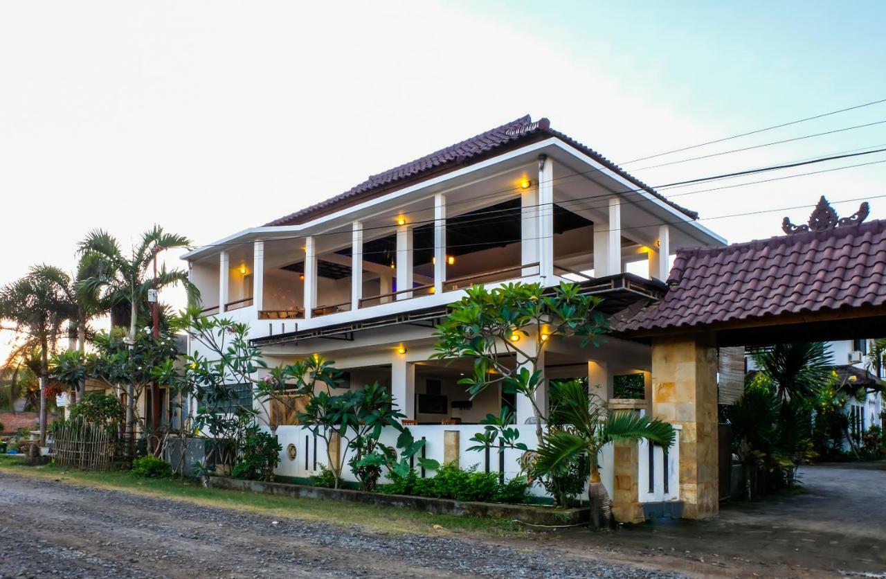Friends Beach Hotel Kuta  Zewnętrze zdjęcie