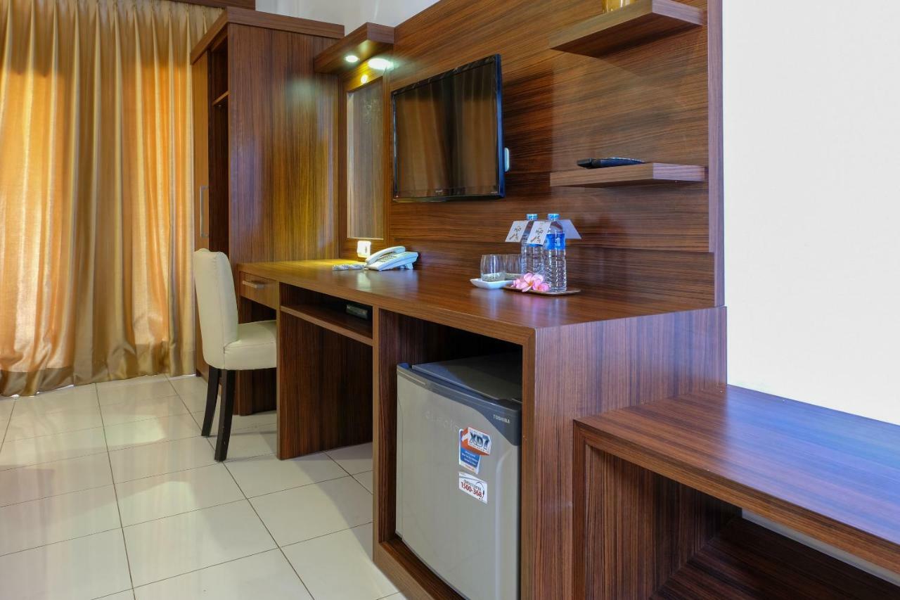 Friends Beach Hotel Kuta  Zewnętrze zdjęcie