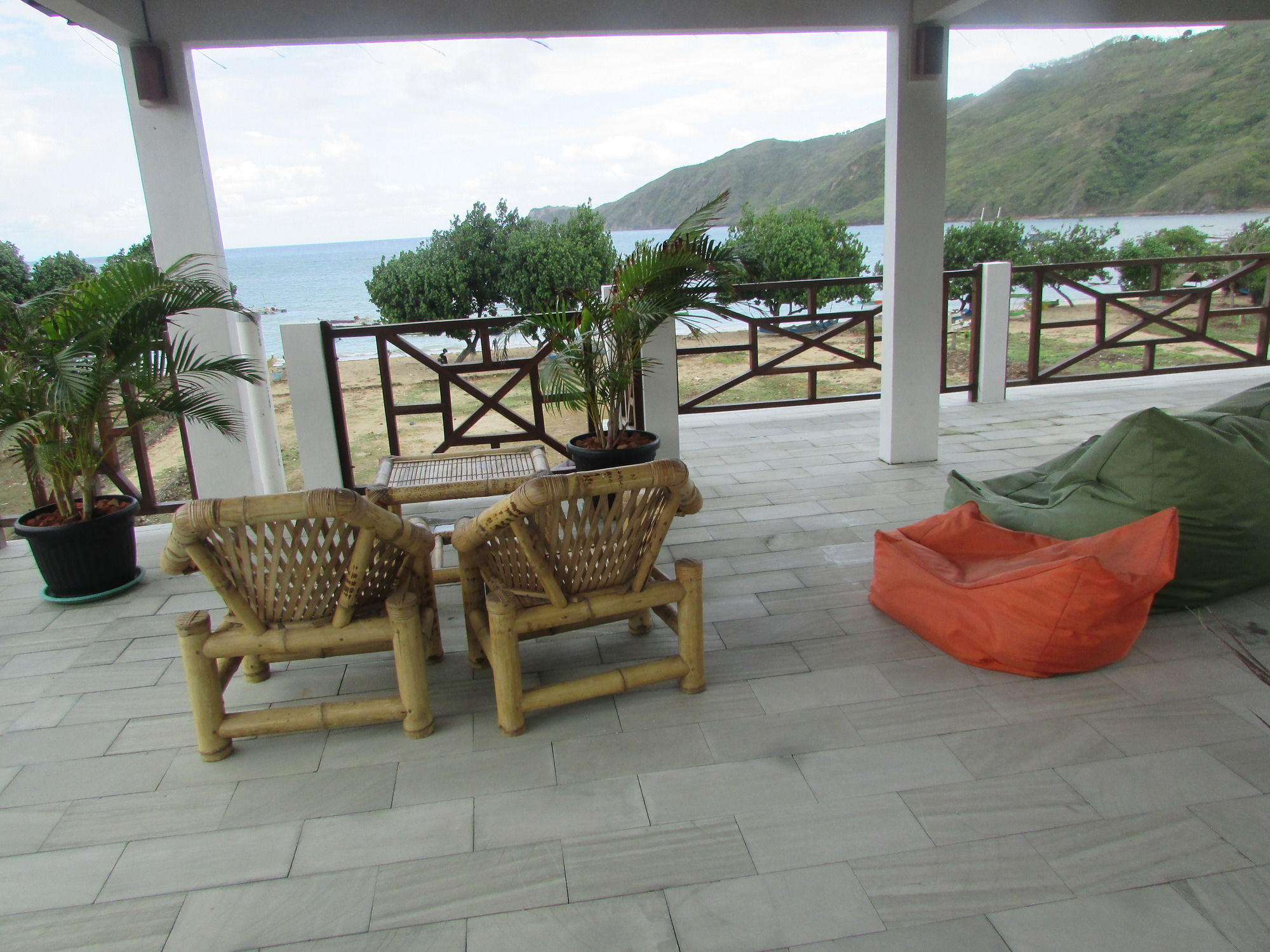Friends Beach Hotel Kuta  Zewnętrze zdjęcie