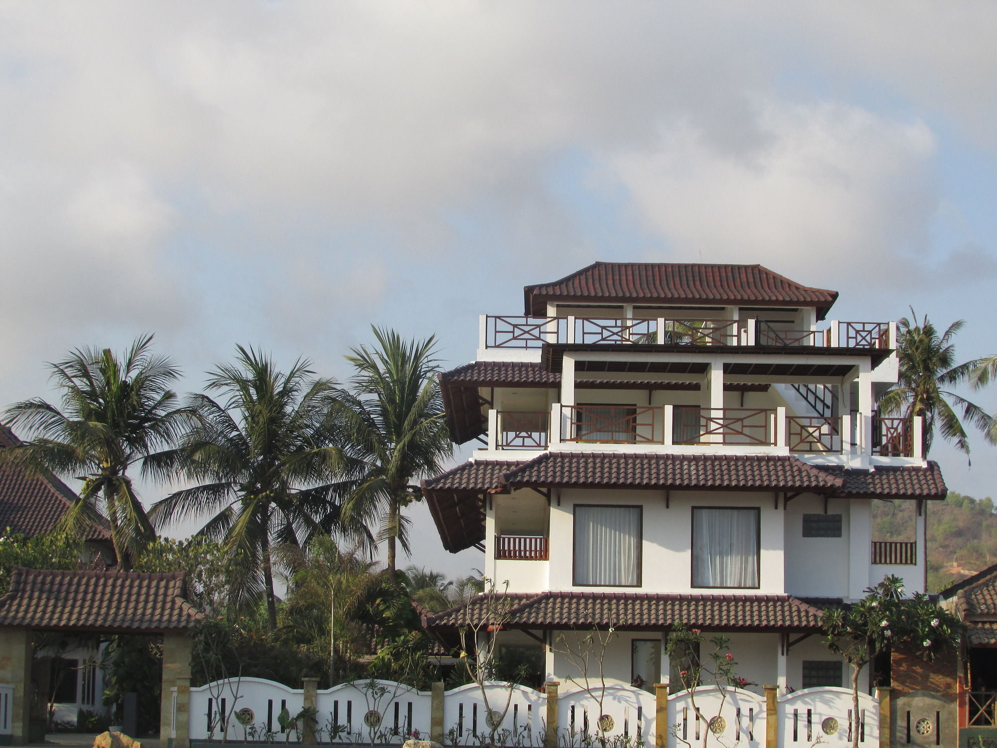 Friends Beach Hotel Kuta  Zewnętrze zdjęcie