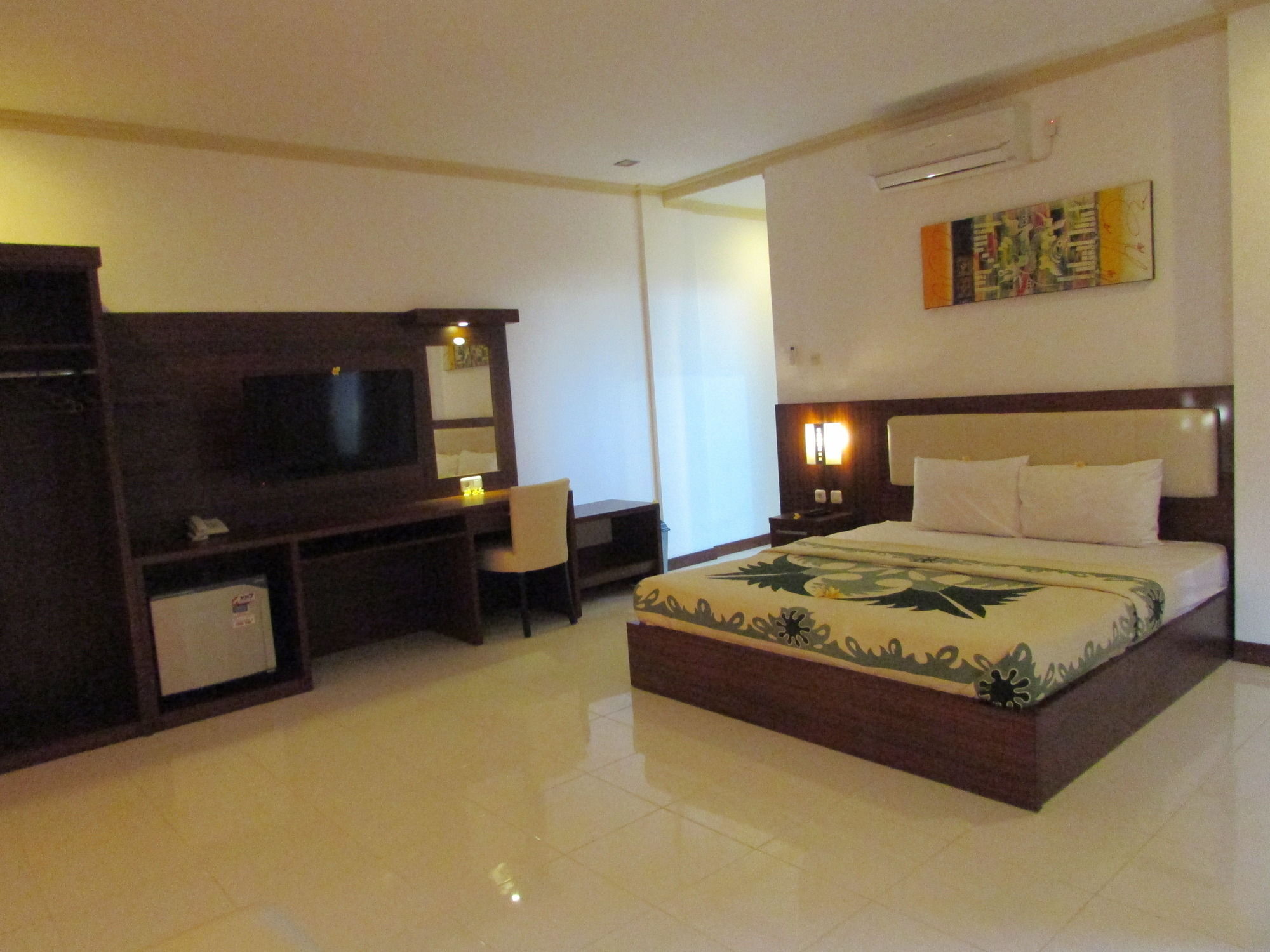 Friends Beach Hotel Kuta  Zewnętrze zdjęcie
